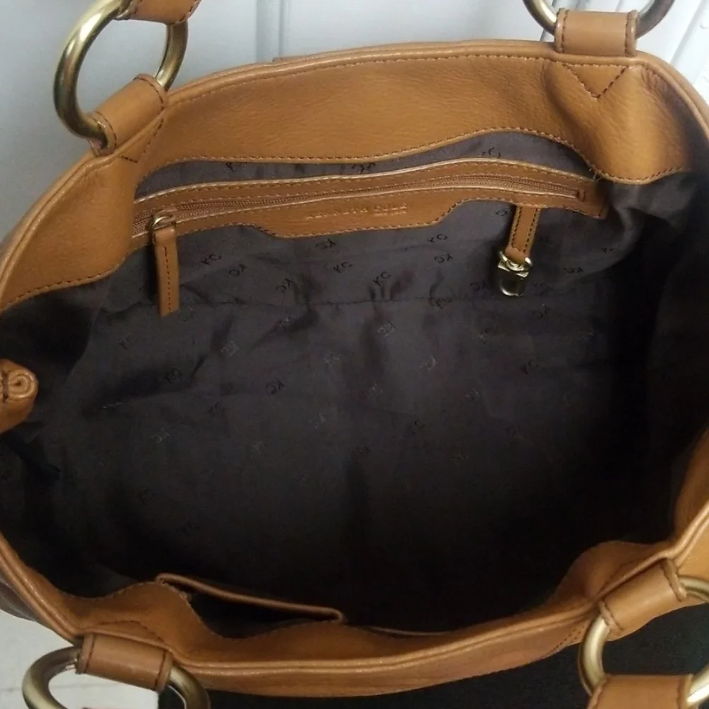 Large/Med KENNETH COLE Leather Satchel Bag